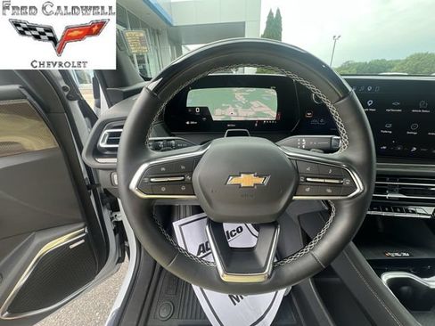 Used 2026 Chevrolet Traverse High Country w/ LPO, Floor Liner Package FWD image 17