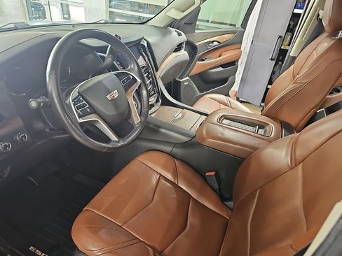 Certified 2017 Cadillac Escalade ESV Premium Luxury AWD/4WD image 22