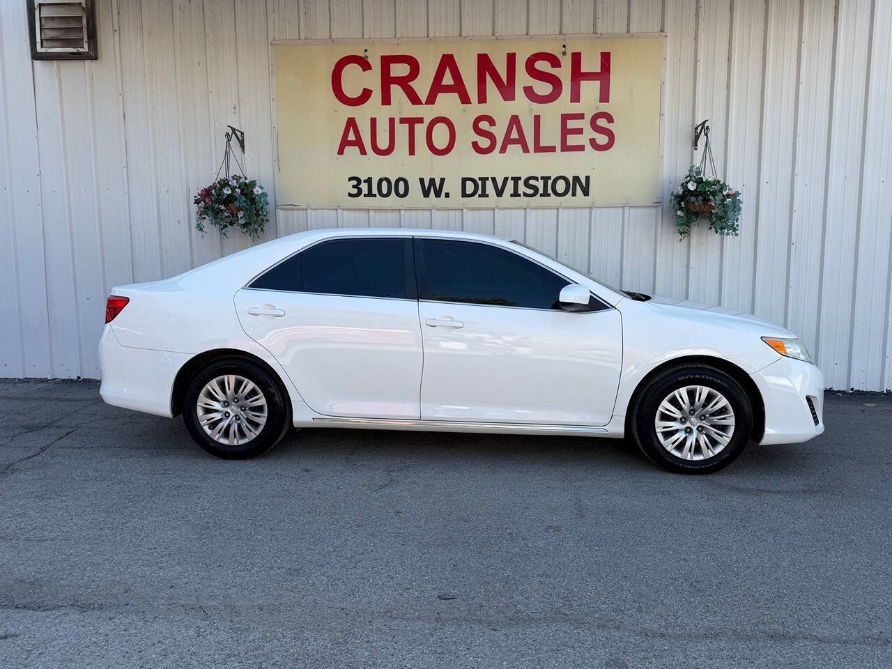 Used 2014 Toyota Camry LE FWD image 5