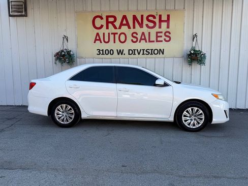 Used 2014 Toyota Camry LE FWD image 5