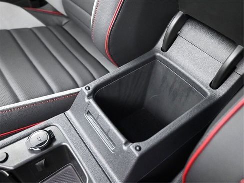 New 2025 Volkswagen GTI SE image 4