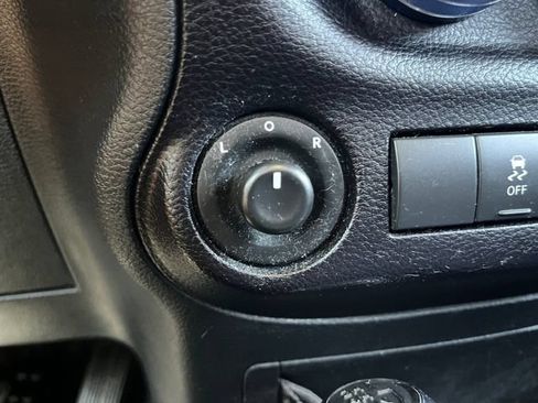 Used 2016 Jeep Wrangler Unlimited Sport AWD/4WD image 7