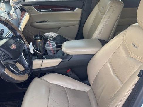 Used 2018 Cadillac XT5 Luxury w/ Driver Awareness Package image 13