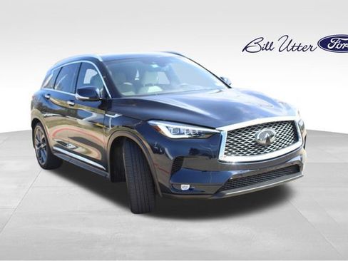 Used 2019 INFINITI QX50 Essential w/ Sensory Package image 3