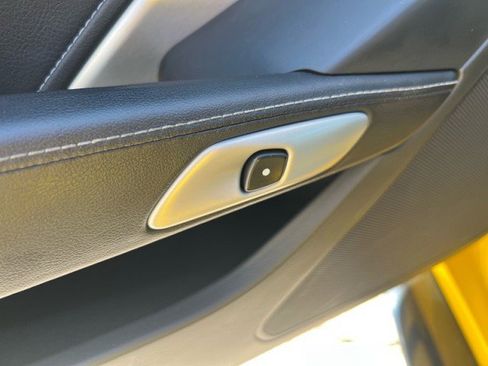 Used 2015 Chevrolet Corvette Z06 w/ Z07 Performance Package image 13