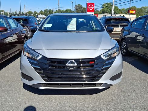 New 2025 Nissan Versa SR w/ Trunk Package image 2