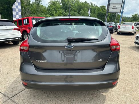 Used 2017 Ford Focus SE FWD image 6