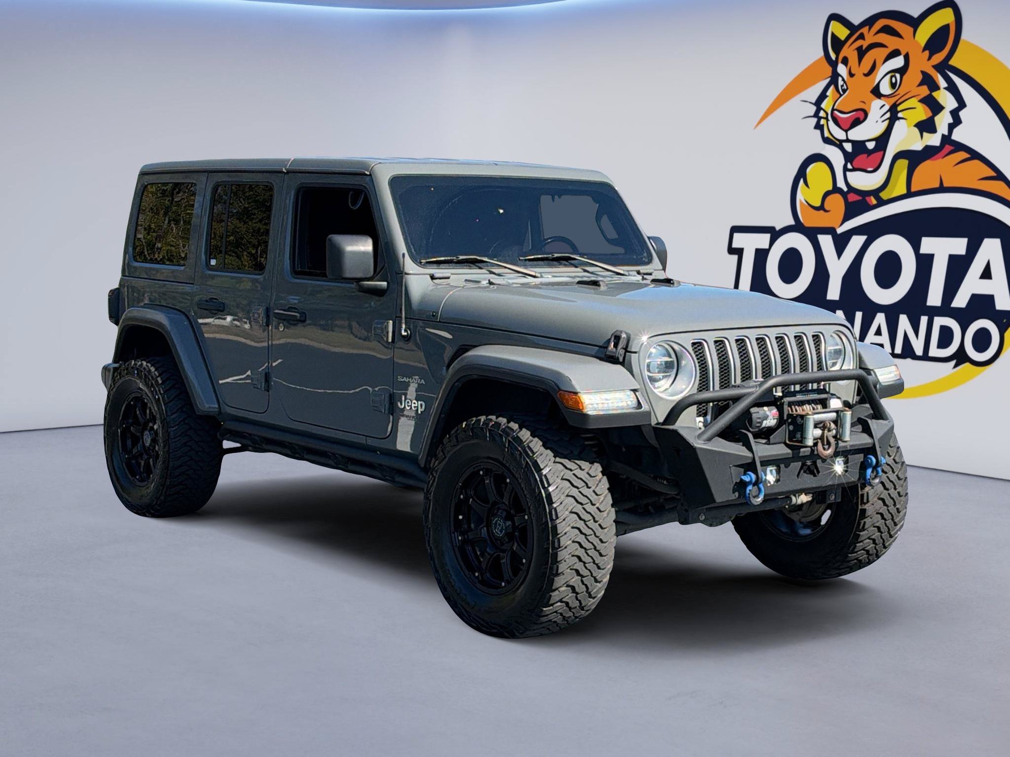 Used 2020 Jeep Wrangler Unlimited Sahara w/ LED Lighting Group AWD/4WD image 4