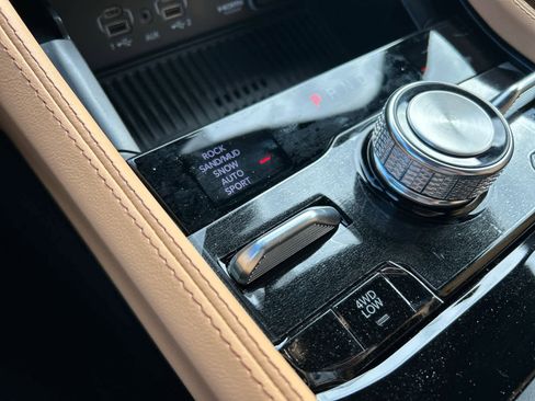 New 2026 Jeep Grand Cherokee L Summit image 28