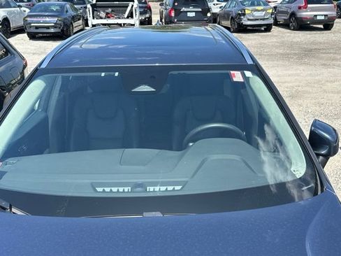 Used 2023 Volvo XC60 B5 Plus AWD/4WD image 8