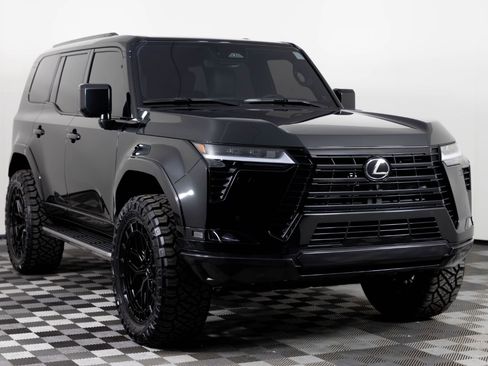 Used 2026 Lexus GX 550 w/ Accessory Package (2T) image 11