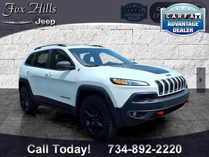 Used 2016 Jeep Cherokee Trailhawk w/ Comfort/Convenience Group