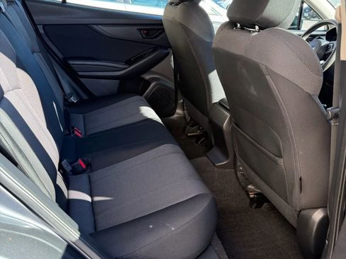 Used 2018 Subaru Impreza 2.0i Premium image 14