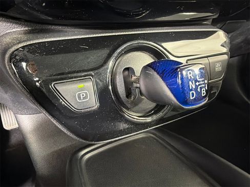 Used 2022 Toyota Prius image 30
