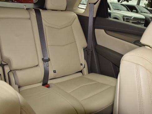 Used 2019 Cadillac XT5 Luxury FWD image 21