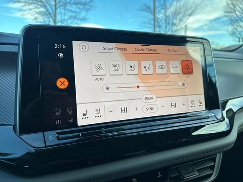 New 2026 Volkswagen Atlas Peak Edition image 11