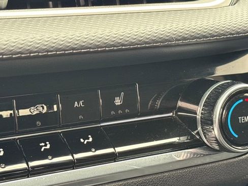 Used 2025 Chevrolet Equinox LT image 21