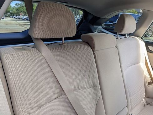 Used 2016 Subaru Outback 2.5i Premium image 18