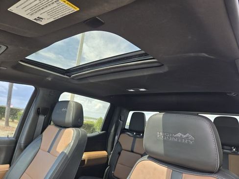 Used 2020 Chevrolet Silverado 1500 High Country w/ Technology Package image 21