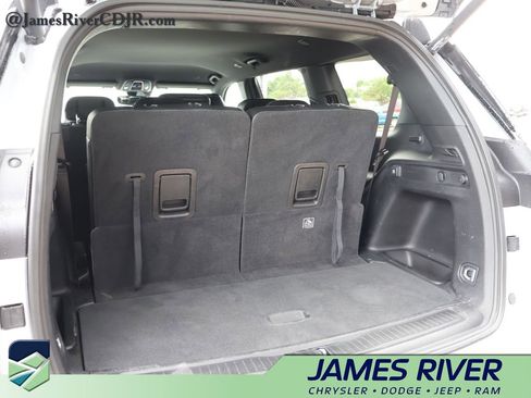 Used 2024 Jeep Grand Cherokee L Laredo AWD/4WD image 16