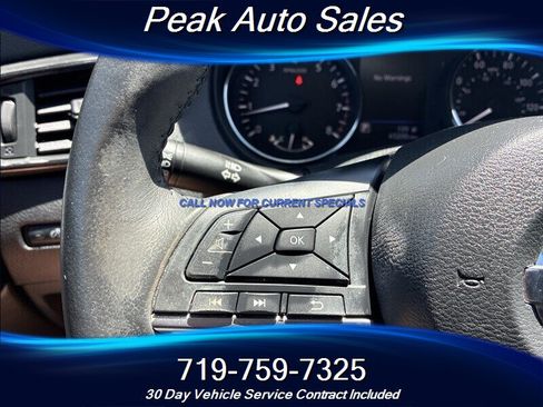 Used 2018 Nissan Rogue SV AWD/4WD image 15