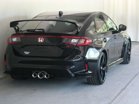 Used 2024 Honda Civic Type R image 7