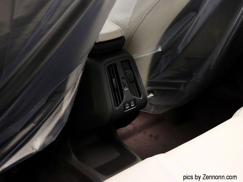 New 2026 BMW X1 xDrive28i w/ Technology Package image 14