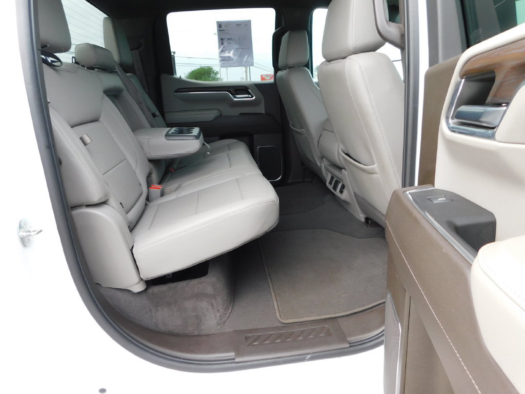 Used 2023 GMC Sierra 1500 SLT AWD/4WD image 27