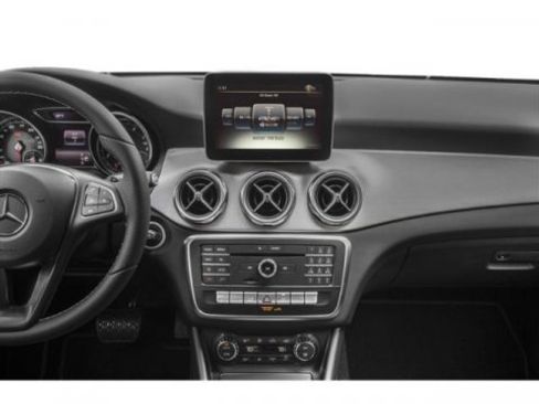 Used 2019 Mercedes-Benz GLA 250 GLA 250 image 10