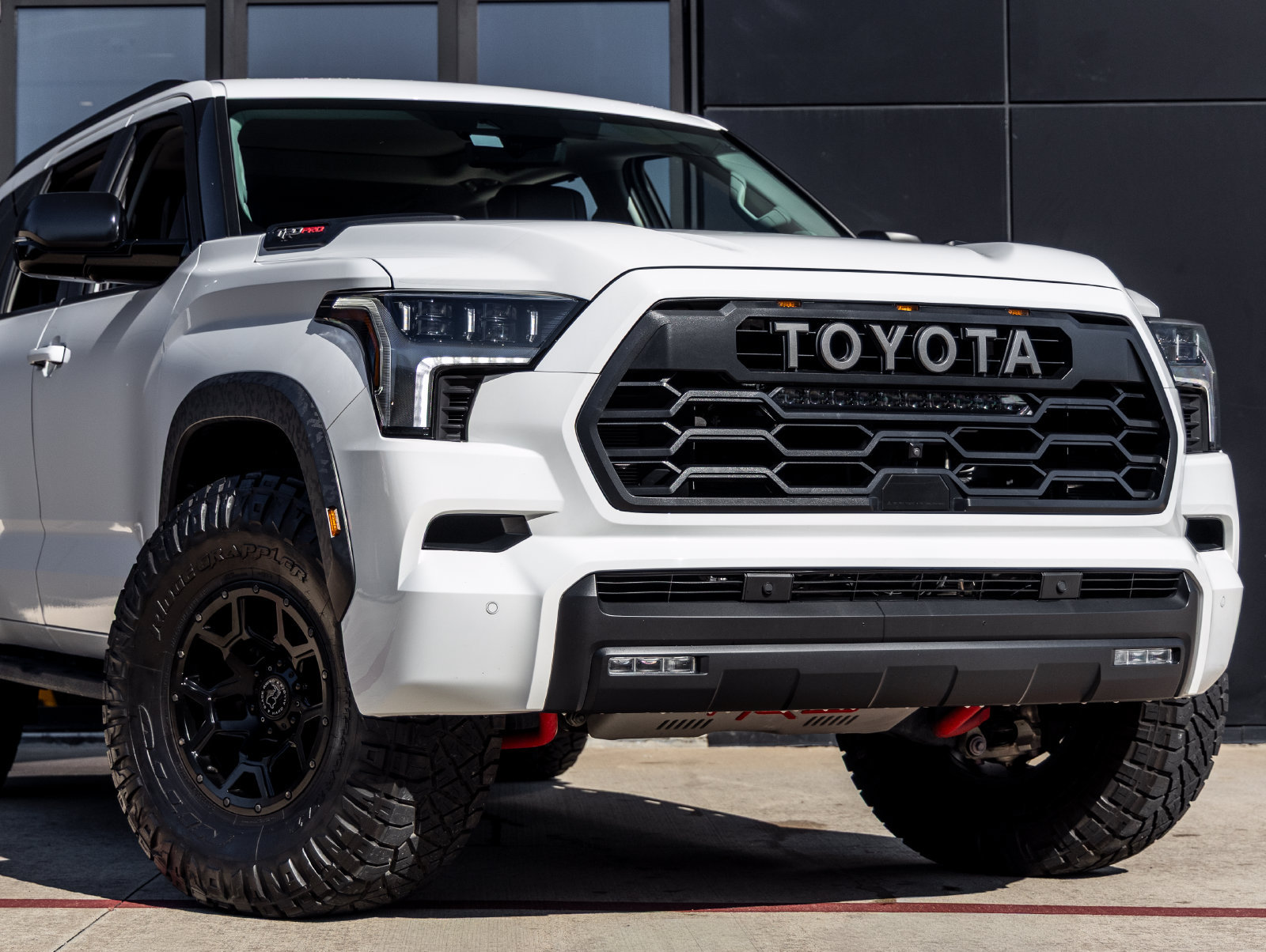 Used 2023 Toyota Sequoia TRD Pro AWD/4WD image 5