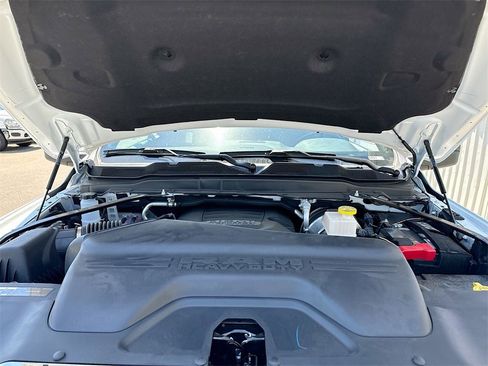 New 2024 RAM 2500 Tradesman w/ Chrome Appearance Group image 19