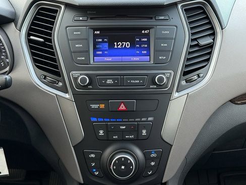 Used 2018 Hyundai Santa Fe Sport image 21
