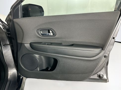 Used 2022 Honda HR-V Sport image 29
