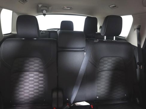 Certified 2025 Nissan Pathfinder S image 28