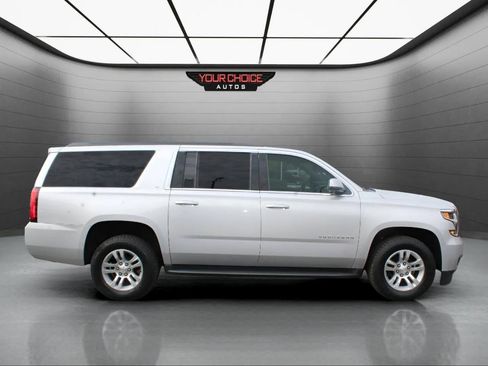 Used 2017 Chevrolet Suburban LT AWD/4WD image 6