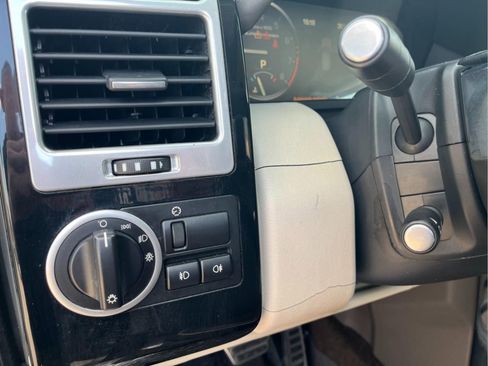 Used 2010 Land Rover Range Rover Supercharged image 14