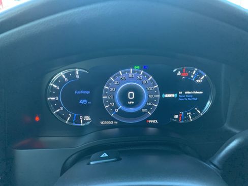 Used 2017 Cadillac Escalade ESV 4WD image 39