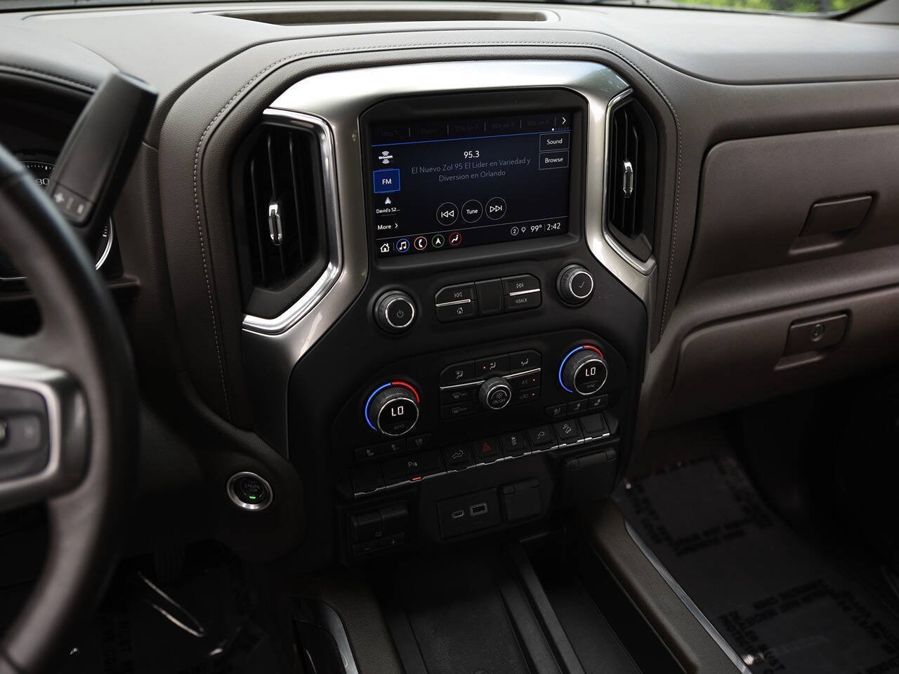 Used 2022 Chevrolet Silverado 2500 LTZ w/ LTZ Plus Package AWD/4WD image 17