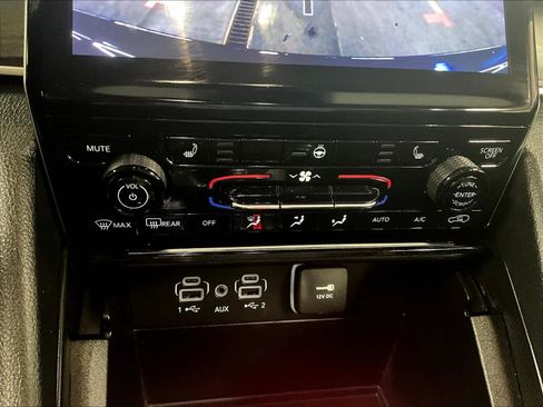 Used 2024 Jeep Grand Cherokee Limited image 26