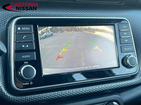 Used 2020 Nissan Kicks S image 17