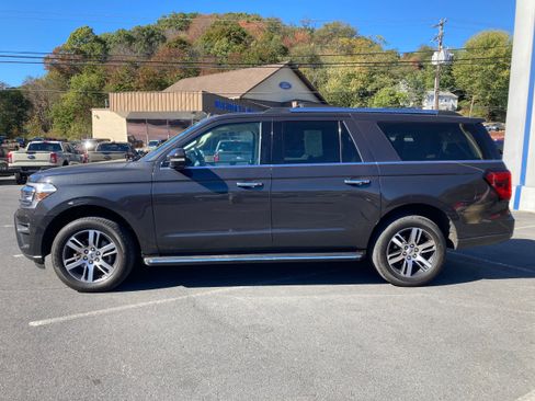 Certified 2022 Ford Expedition Max Limited image 3