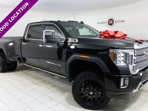 Used 2022 GMC Sierra 3500 Denali image 1