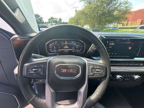 Used 2025 GMC Sierra 1500 SLT RWD image 13