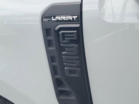Used 2025 Ford F350 Lariat w/ Lariat Ultimate Package AWD/4WD image 28