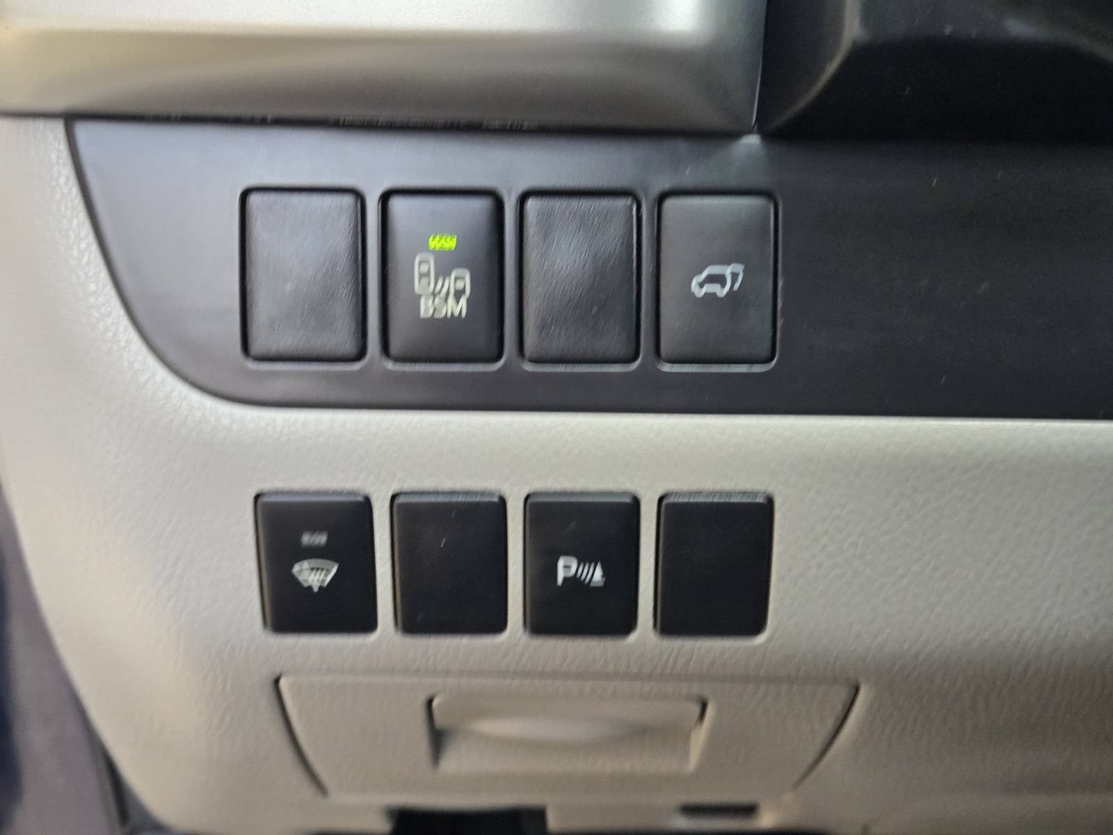 Used 2016 Toyota Highlander Limited FWD image 21