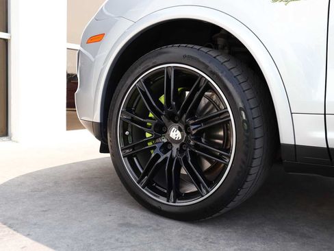 Used 2017 Porsche Cayenne S AWD/4WD image 68