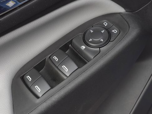 Used 2024 Chevrolet Equinox LS w/ LS Convenience Package image 21