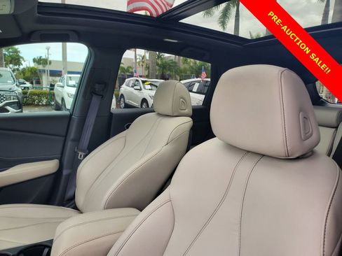 Used 2025 Acura RDX SH-AWD image 17