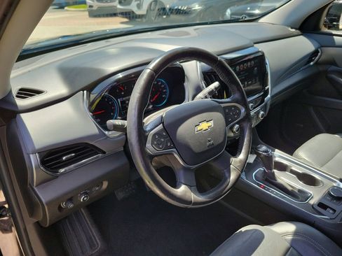 Used 2018 Chevrolet Traverse Premier w/ Driver Confidence II Package FWD image 22