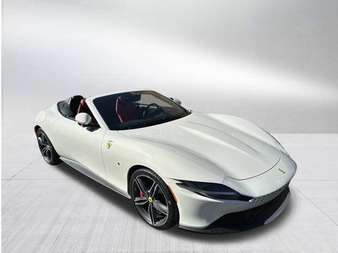 Used 2024 Ferrari Roma Spider image 8